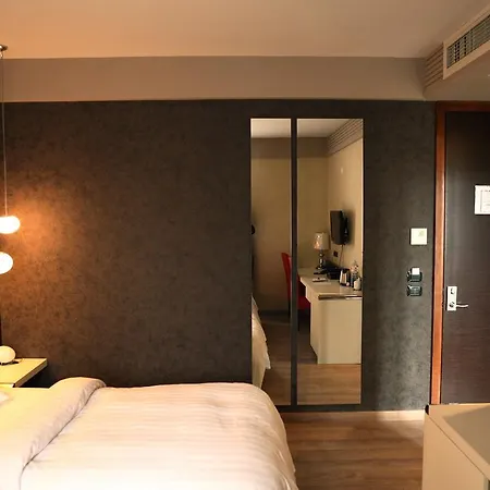 Ξενοδοχείο Huaxia 4*
