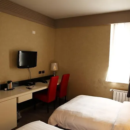 Huaxia 4* Milano