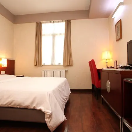 Huaxia Hotel