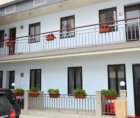 Hotel Huaxia 4*
