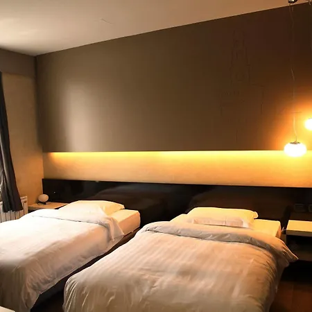Huaxia Hotel Milano