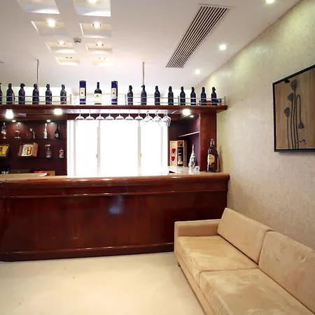 Hotel Huaxia 4*
